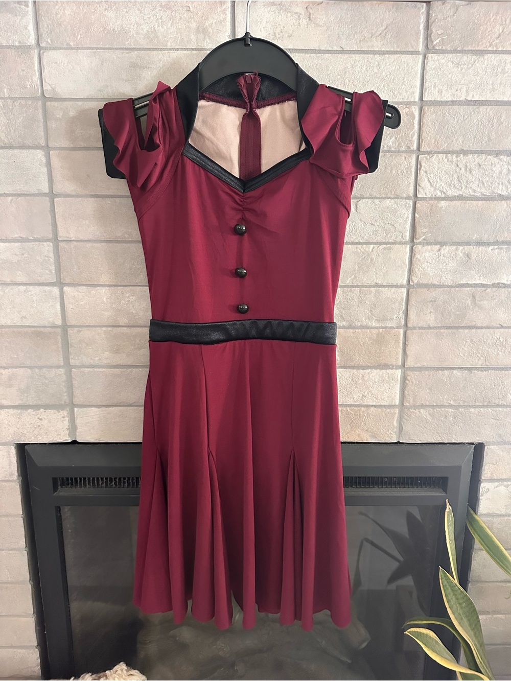 Weissman “it don’t mean a thing” black cherry costume